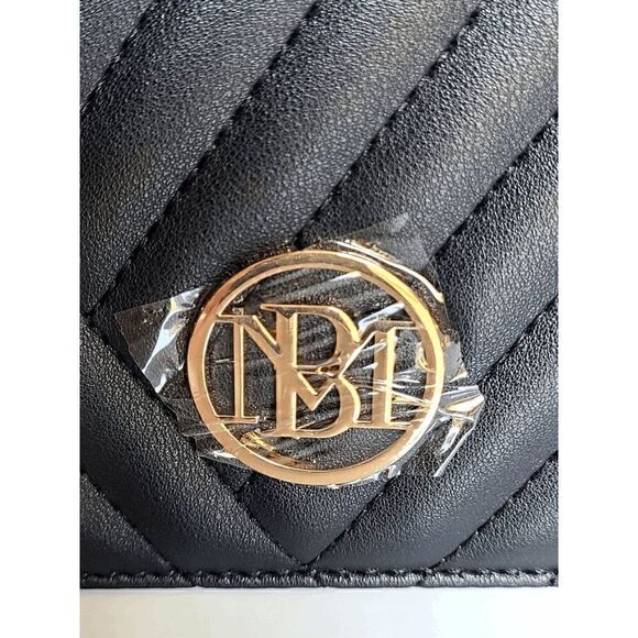 NWT BADGLEY MISCHKA Small Camera Crossbody Bag Black With Circle Logo MSRP$69 - Picture 14 of 15